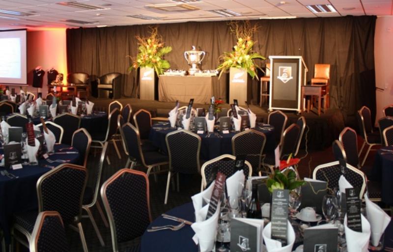 גיסבורן Emerald Hotel מראה חיצוני תמונה
