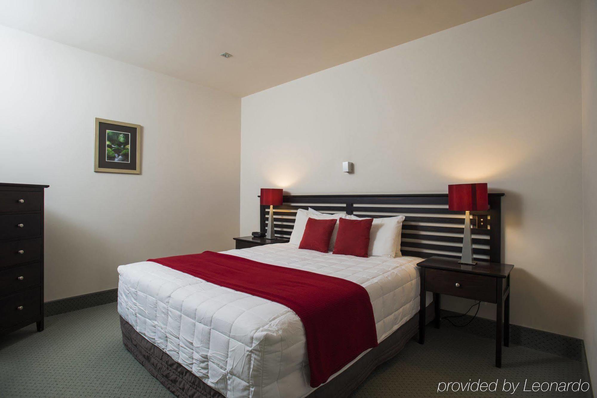 גיסבורן Emerald Hotel מראה חיצוני תמונה