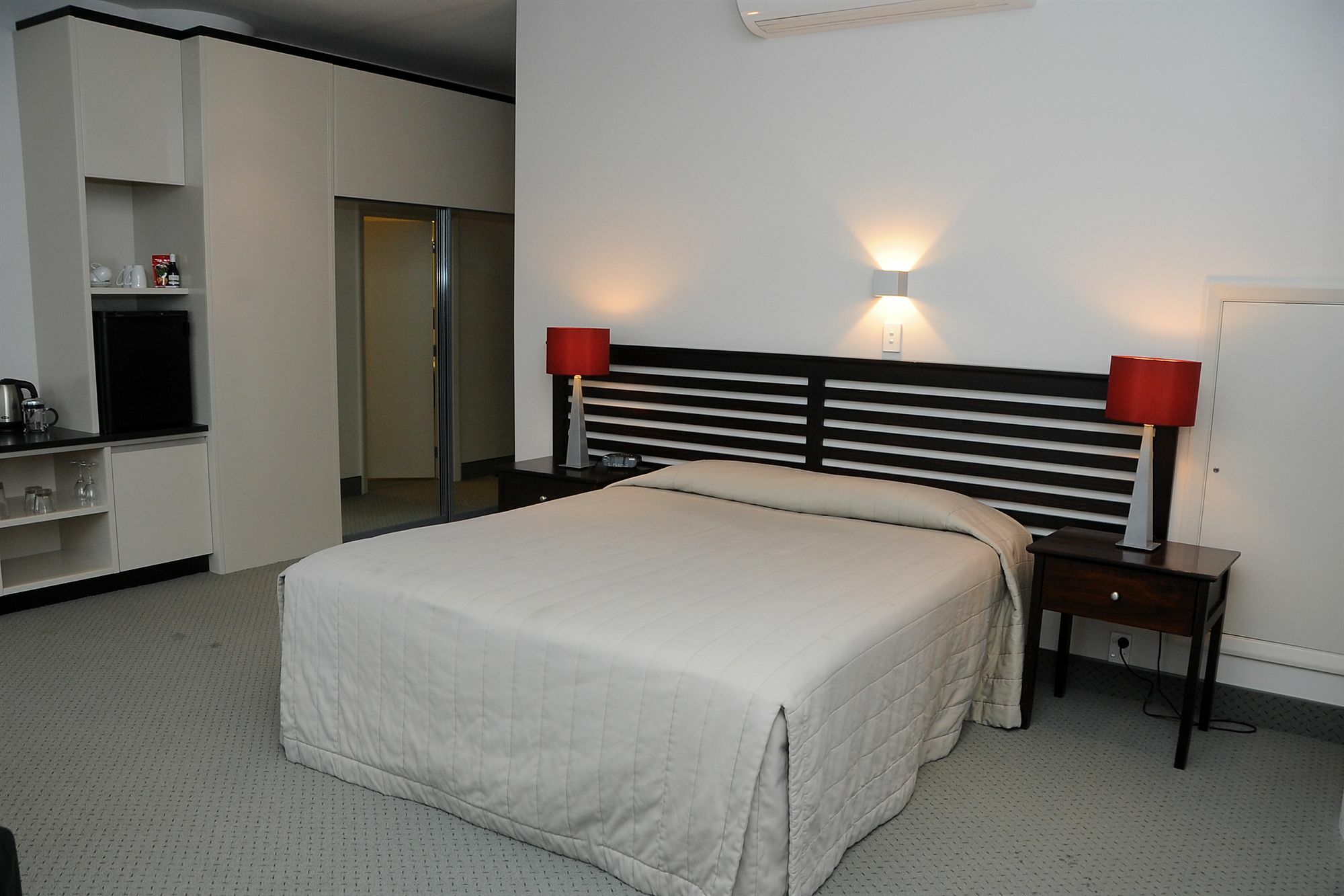 גיסבורן Emerald Hotel מראה חיצוני תמונה